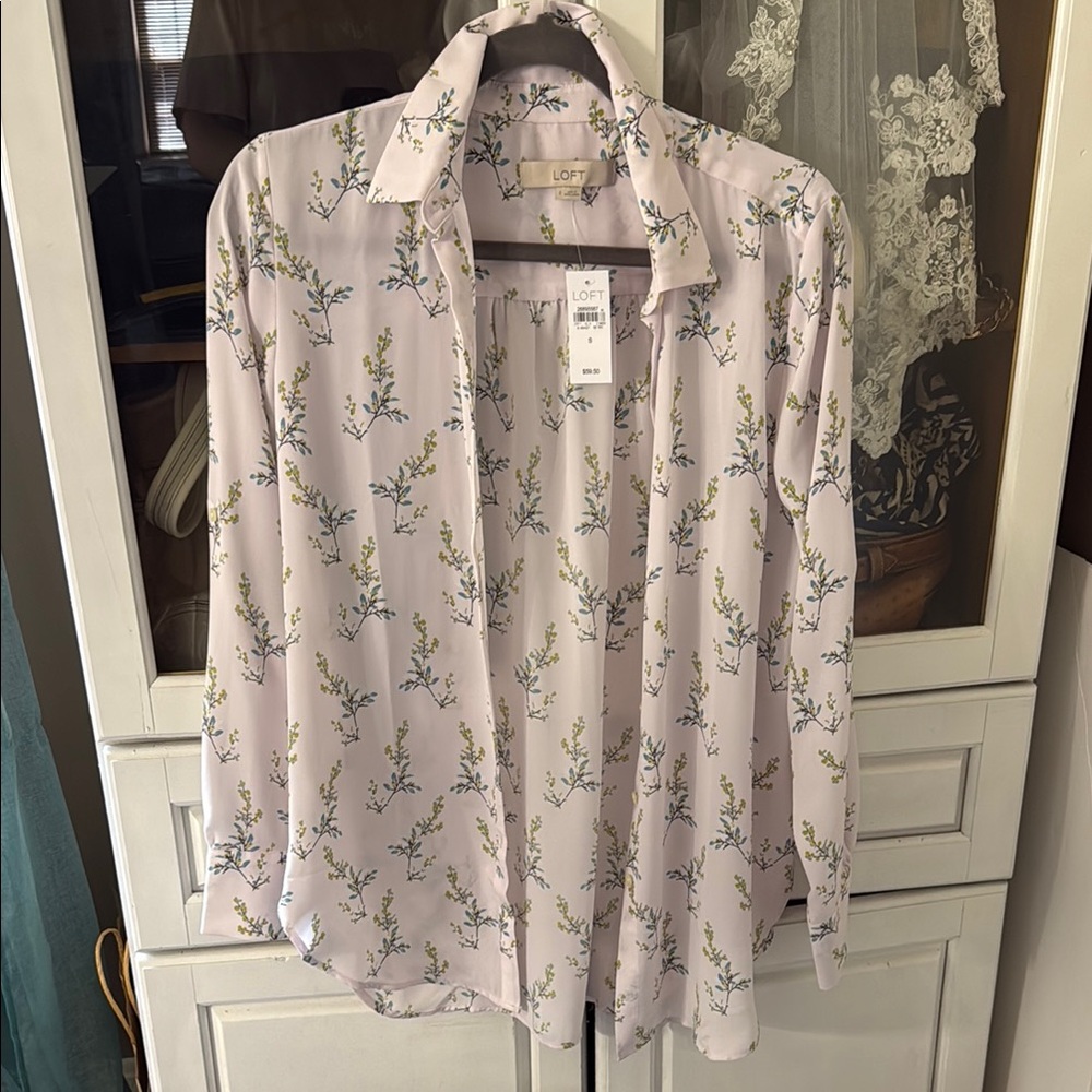 Loft Small floral Lightweight Floral blouse